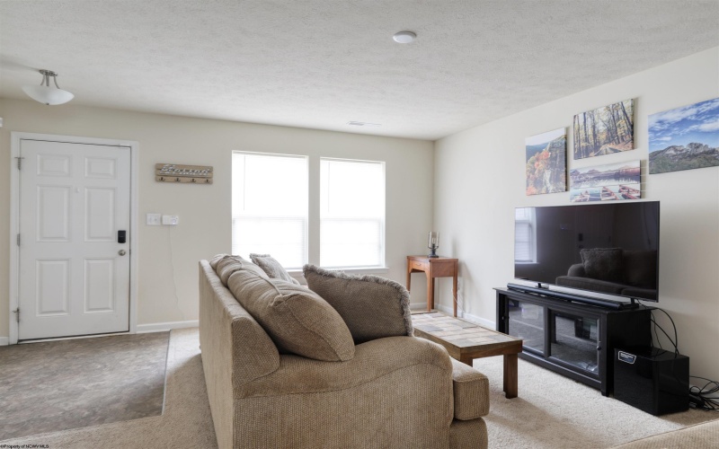 135 Inlet Street, Morgantown, West Virginia 26508, 2 Bedrooms Bedrooms, 4 Rooms Rooms,2 BathroomsBathrooms,Single Family Attached,For Sale,Inlet,10159782