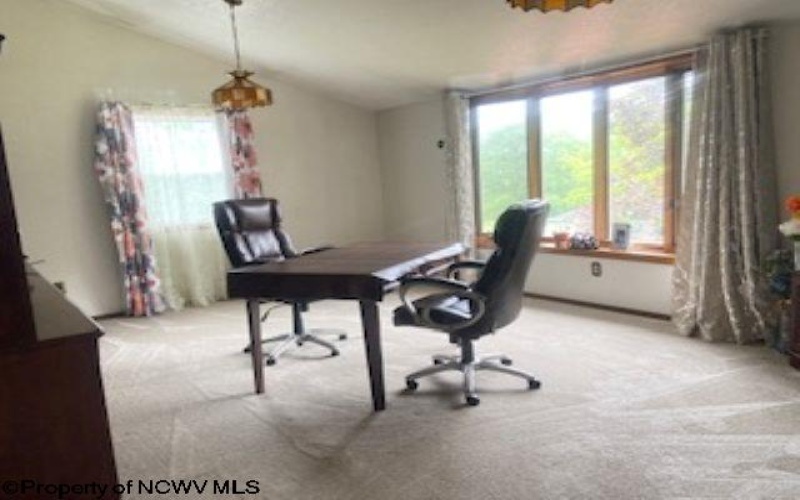 110 Logan Lane, Bridgeport, West Virginia 26330-7022, 4 Bedrooms Bedrooms, 7 Rooms Rooms,2 BathroomsBathrooms,Single Family Detached,For Sale,Logan,10159780