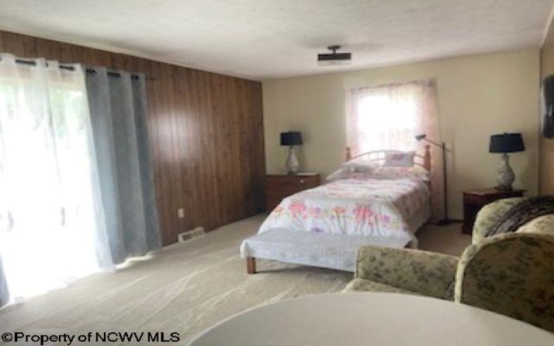 110 Logan Lane, Bridgeport, West Virginia 26330-7022, 4 Bedrooms Bedrooms, 7 Rooms Rooms,2 BathroomsBathrooms,Single Family Detached,For Sale,Logan,10159780