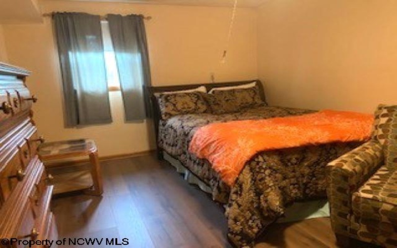 110 Logan Lane, Bridgeport, West Virginia 26330-7022, 4 Bedrooms Bedrooms, 7 Rooms Rooms,2 BathroomsBathrooms,Single Family Detached,For Sale,Logan,10159780