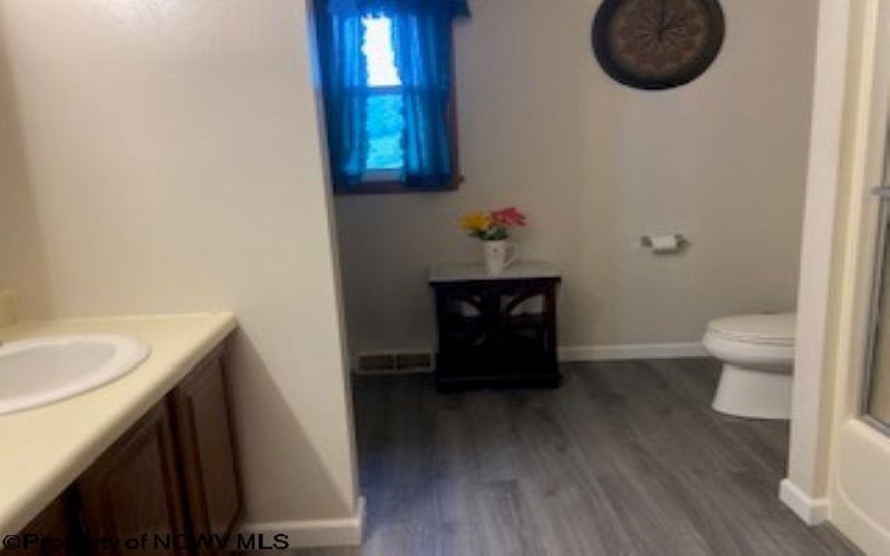 110 Logan Lane, Bridgeport, West Virginia 26330-7022, 4 Bedrooms Bedrooms, 7 Rooms Rooms,2 BathroomsBathrooms,Single Family Detached,For Sale,Logan,10159780