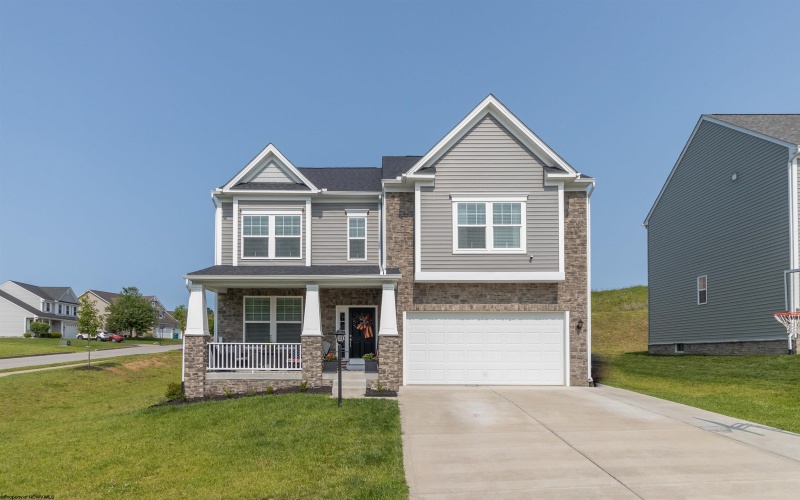 303 Lexington Circle, Bridgeport, West Virginia 26330, 4 Bedrooms Bedrooms, 10 Rooms Rooms,2 BathroomsBathrooms,Single Family Detached,For Sale,Lexington,10159803