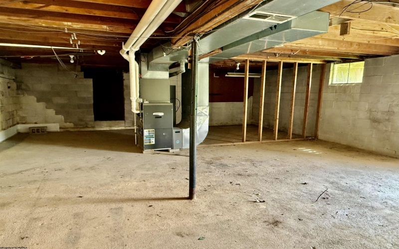 502 Colfax Road, Fairmont, West Virginia 26554, 2 Bedrooms Bedrooms, 6 Rooms Rooms,1 BathroomBathrooms,Single Family Detached,For Sale,Colfax,10159801