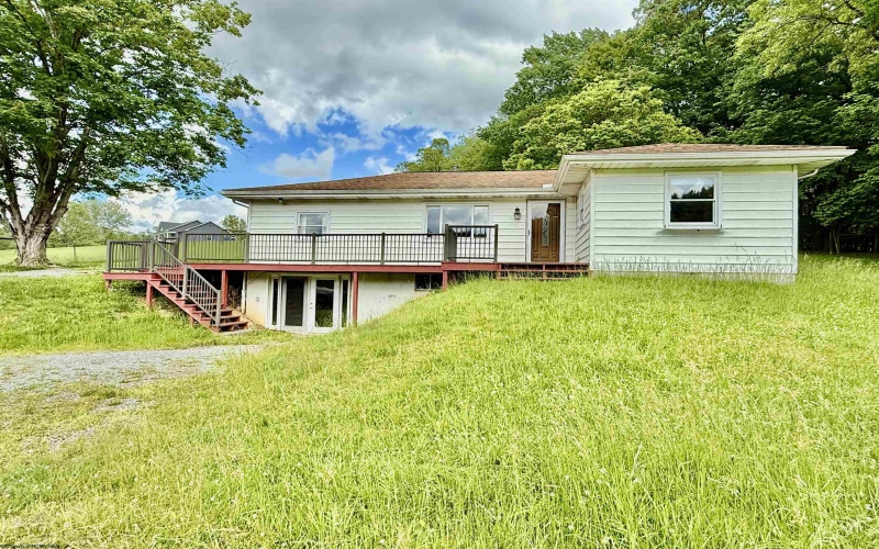 502 Colfax Road, Fairmont, West Virginia 26554, 2 Bedrooms Bedrooms, 6 Rooms Rooms,1 BathroomBathrooms,Single Family Detached,For Sale,Colfax,10159801