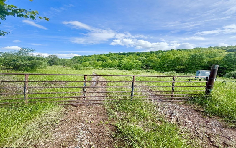 TBD FAIRVIEW HILL Road, Moatsville, West Virginia 26405, ,Lots/land,For Sale,FAIRVIEW HILL,10159786