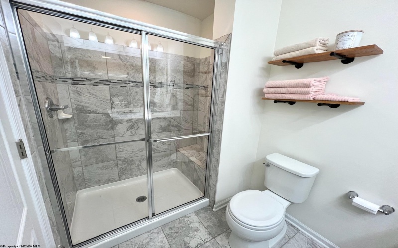 199 Falling Leaf Lane, Morgantown, West Virginia 26501, 3 Bedrooms Bedrooms, 7 Rooms Rooms,3 BathroomsBathrooms,Single Family Attached,For Sale,Falling Leaf,10159802