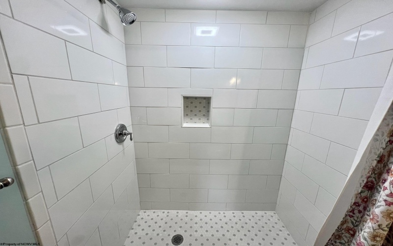 199 Falling Leaf Lane, Morgantown, West Virginia 26501, 3 Bedrooms Bedrooms, 7 Rooms Rooms,3 BathroomsBathrooms,Single Family Attached,For Sale,Falling Leaf,10159802
