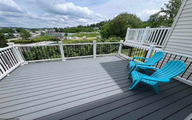 199 Falling Leaf Lane, Morgantown, West Virginia 26501, 3 Bedrooms Bedrooms, 7 Rooms Rooms,3 BathroomsBathrooms,Single Family Attached,For Sale,Falling Leaf,10159802