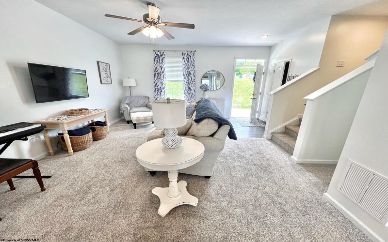 199 Falling Leaf Lane, Morgantown, West Virginia 26501, 3 Bedrooms Bedrooms, 7 Rooms Rooms,3 BathroomsBathrooms,Single Family Attached,For Sale,Falling Leaf,10159802