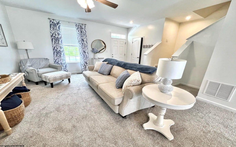 199 Falling Leaf Lane, Morgantown, West Virginia 26501, 3 Bedrooms Bedrooms, 7 Rooms Rooms,3 BathroomsBathrooms,Single Family Attached,For Sale,Falling Leaf,10159802