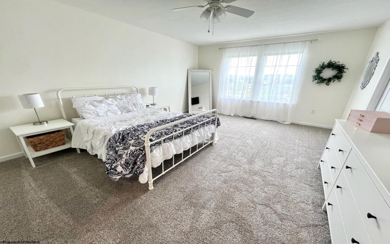 199 Falling Leaf Lane, Morgantown, West Virginia 26501, 3 Bedrooms Bedrooms, 7 Rooms Rooms,3 BathroomsBathrooms,Single Family Attached,For Sale,Falling Leaf,10159802