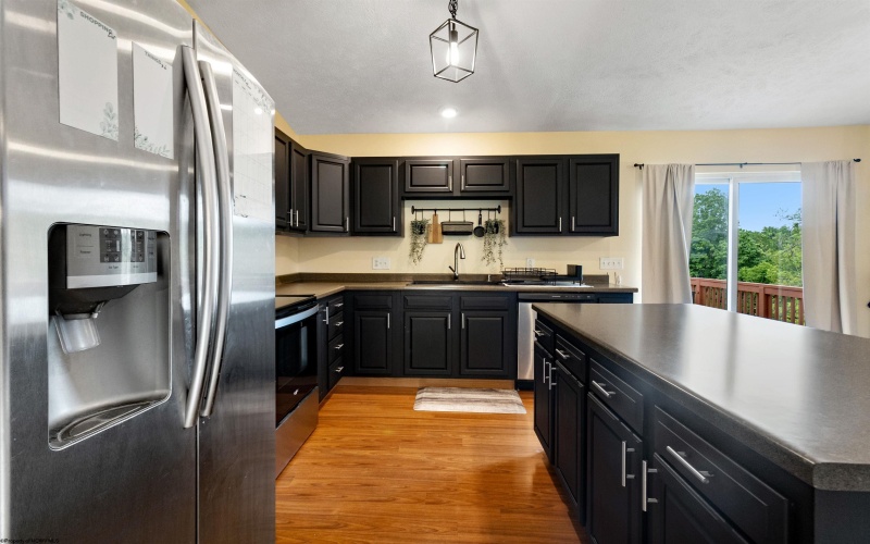 11 Joelyn Street, Fairmont, West Virginia 26554, 3 Bedrooms Bedrooms, 9 Rooms Rooms,1 BathroomBathrooms,Single Family Detached,For Sale,Joelyn,10159800