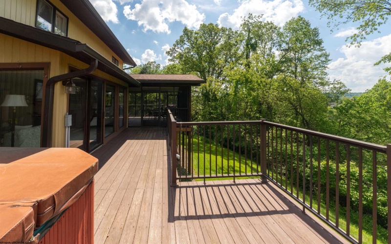 676 Kenwood Place, Morgantown, West Virginia 26505, 5 Bedrooms Bedrooms, 11 Rooms Rooms,3 BathroomsBathrooms,Single Family Detached,For Sale,Kenwood,10159784