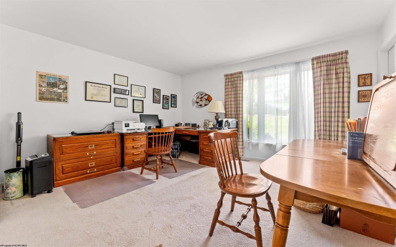 676 Kenwood Place, Morgantown, West Virginia 26505, 5 Bedrooms Bedrooms, 11 Rooms Rooms,3 BathroomsBathrooms,Single Family Detached,For Sale,Kenwood,10159784