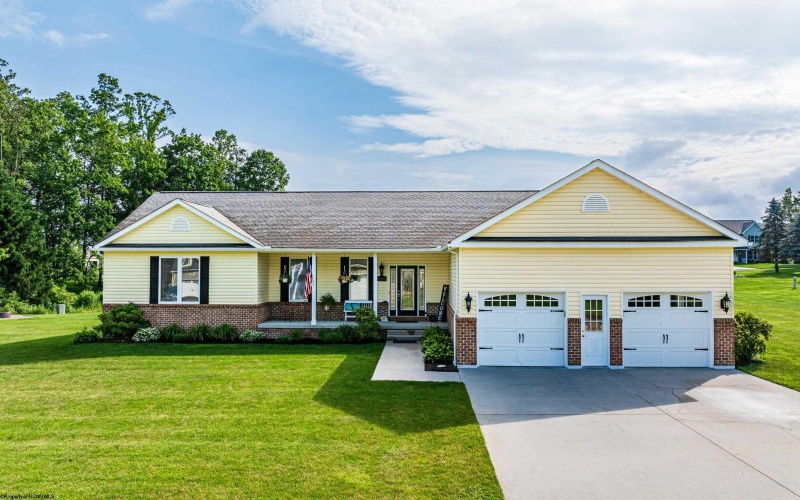150 Horseshoe Drive West, Bruceton Mills, West Virginia 26525, 3 Bedrooms Bedrooms, 7 Rooms Rooms,2 BathroomsBathrooms,Single Family Detached,For Sale,Horseshoe,10159797