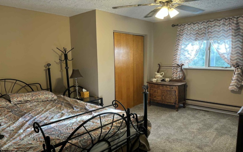 5 Clark Street, Fairmont, West Virginia 26554, 4 Bedrooms Bedrooms, 8 Rooms Rooms,2 BathroomsBathrooms,Single Family Detached,For Sale,Clark,10159793