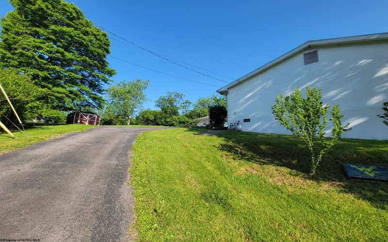 5 Clark Street, Fairmont, West Virginia 26554, 4 Bedrooms Bedrooms, 8 Rooms Rooms,2 BathroomsBathrooms,Single Family Detached,For Sale,Clark,10159793