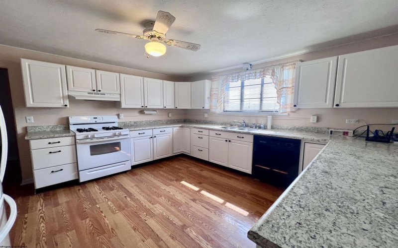 600 Wilson Street, Elkins, West Virginia 26241, 3 Bedrooms Bedrooms, 6 Rooms Rooms,1 BathroomBathrooms,Single Family Detached,For Sale,Wilson,10159795