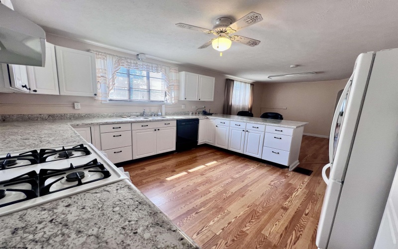 600 Wilson Street, Elkins, West Virginia 26241, 3 Bedrooms Bedrooms, 6 Rooms Rooms,1 BathroomBathrooms,Single Family Detached,For Sale,Wilson,10159795