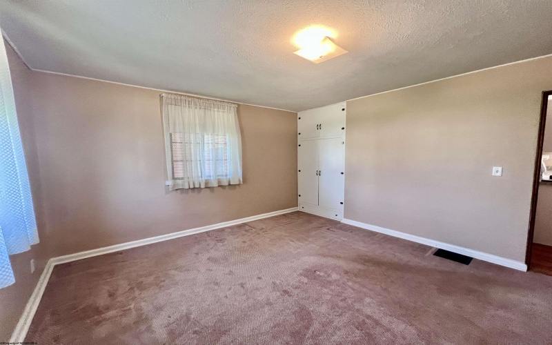 600 Wilson Street, Elkins, West Virginia 26241, 3 Bedrooms Bedrooms, 6 Rooms Rooms,1 BathroomBathrooms,Single Family Detached,For Sale,Wilson,10159795