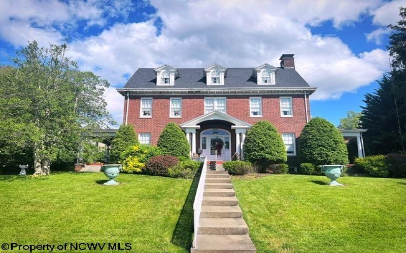 618 Prospect Avenue, Fairmont, West Virginia 26554, 5 Bedrooms Bedrooms, 12 Rooms Rooms,3 BathroomsBathrooms,Single Family Detached,For Sale,Prospect,10159796