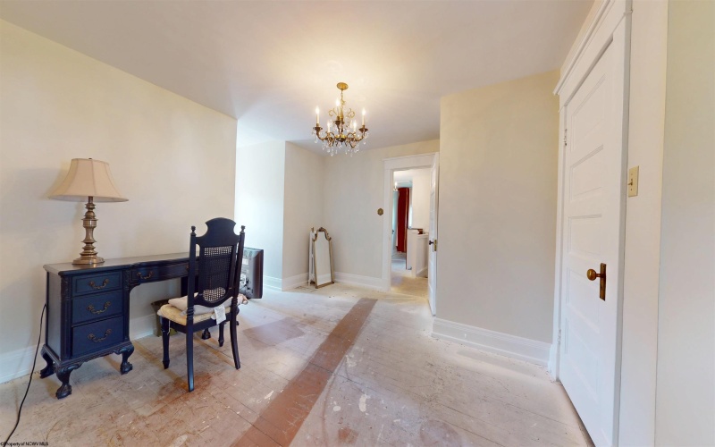 618 Prospect Avenue, Fairmont, West Virginia 26554, 5 Bedrooms Bedrooms, 12 Rooms Rooms,3 BathroomsBathrooms,Single Family Detached,For Sale,Prospect,10159796