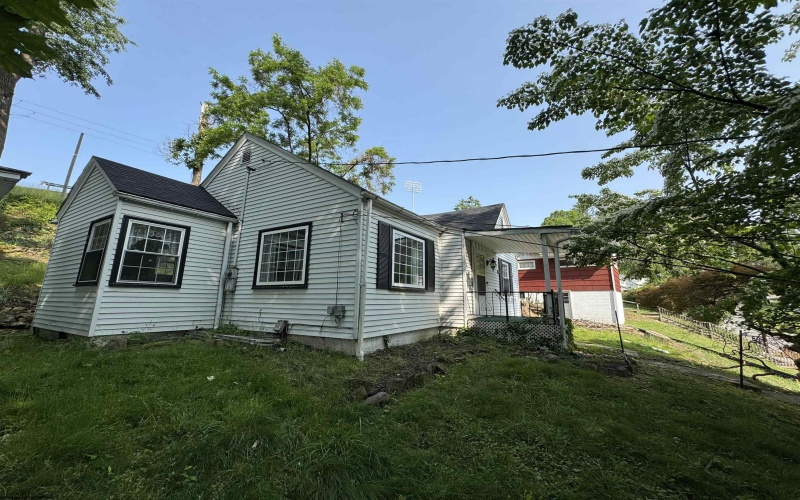 1350 College Park, Fairmont, West Virginia 26554, 2 Bedrooms Bedrooms, 4 Rooms Rooms,1 BathroomBathrooms,Single Family Detached,For Sale,College,10159792