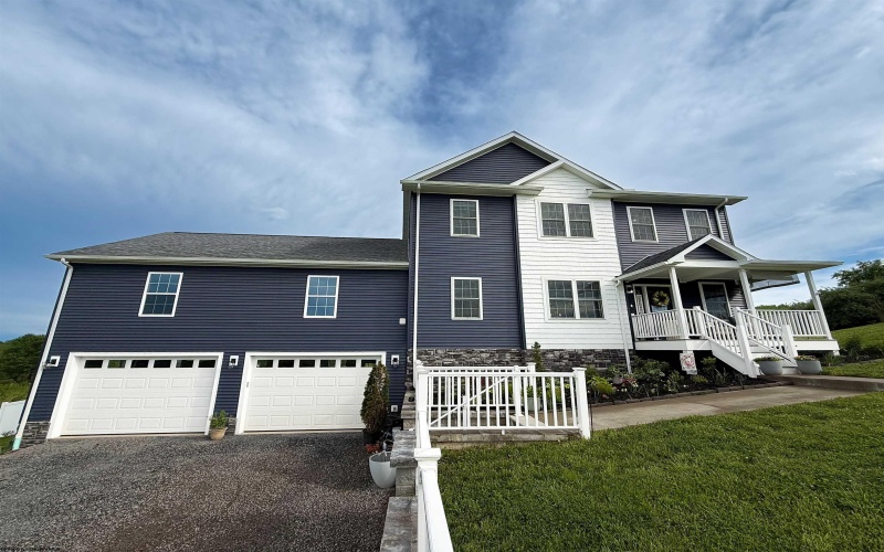 272 Hawthorne Drive, Buckhannon, West Virginia 26201, 3 Bedrooms Bedrooms, 6 Rooms Rooms,2 BathroomsBathrooms,Single Family Detached,For Sale,Hawthorne,10159790