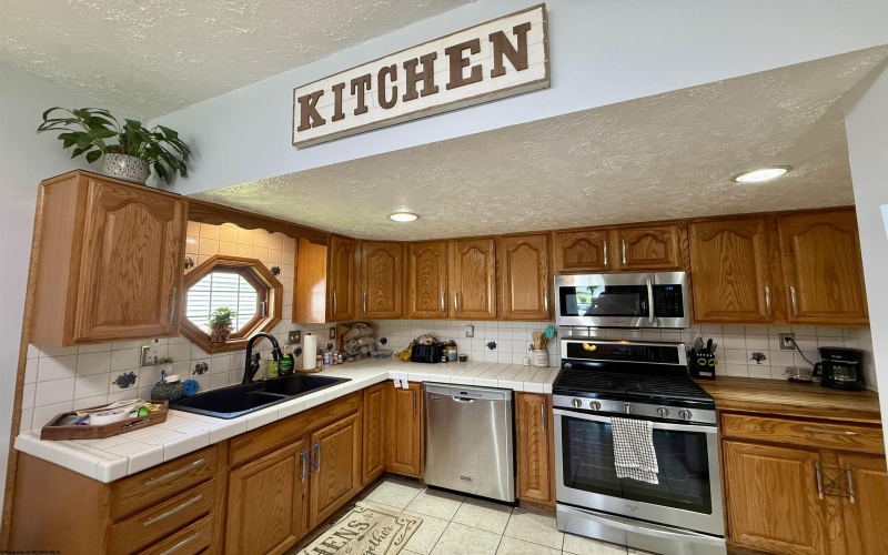 8078 Gordon Street, Stonewood, West Virginia 26301, 3 Bedrooms Bedrooms, 6 Rooms Rooms,1 BathroomBathrooms,Single Family Detached,For Sale,Gordon,10159810