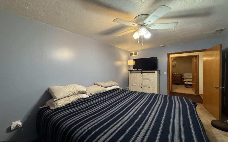 8078 Gordon Street, Stonewood, West Virginia 26301, 3 Bedrooms Bedrooms, 6 Rooms Rooms,1 BathroomBathrooms,Single Family Detached,For Sale,Gordon,10159810