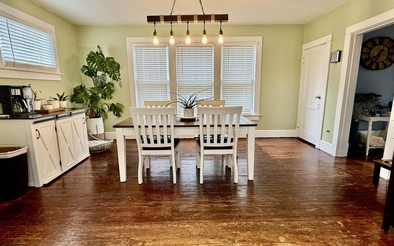 821 Park Avenue, Fairmont, West Virginia 26554, 3 Bedrooms Bedrooms, 6 Rooms Rooms,1 BathroomBathrooms,Single Family Detached,For Sale,Park,10159809