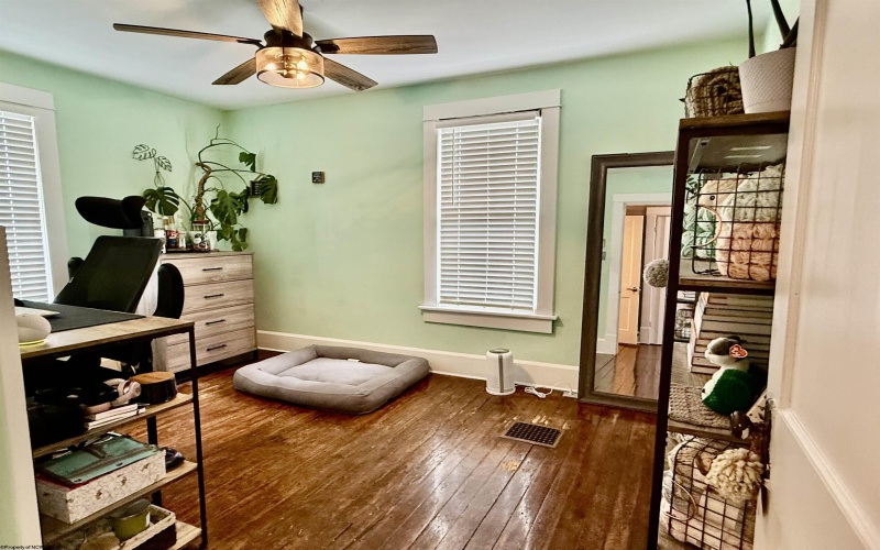 821 Park Avenue, Fairmont, West Virginia 26554, 3 Bedrooms Bedrooms, 6 Rooms Rooms,1 BathroomBathrooms,Single Family Detached,For Sale,Park,10159809