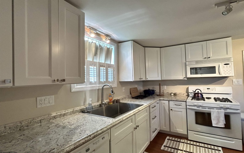 420 Fairfax Avenue, Davis, West Virginia 26260, 3 Bedrooms Bedrooms, 8 Rooms Rooms,2 BathroomsBathrooms,Single Family Detached,For Sale,Fairfax,10159805