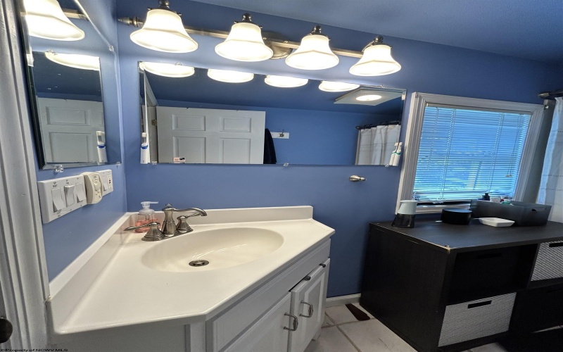 420 Fairfax Avenue, Davis, West Virginia 26260, 3 Bedrooms Bedrooms, 8 Rooms Rooms,2 BathroomsBathrooms,Single Family Detached,For Sale,Fairfax,10159805