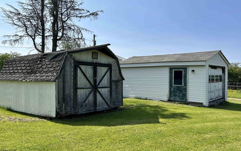 420 Fairfax Avenue, Davis, West Virginia 26260, 3 Bedrooms Bedrooms, 8 Rooms Rooms,2 BathroomsBathrooms,Single Family Detached,For Sale,Fairfax,10159805