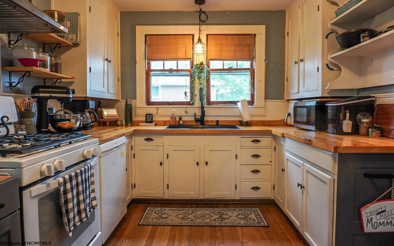103 Third Street, Terra Alta, West Virginia 26764, 3 Bedrooms Bedrooms, 6 Rooms Rooms,2 BathroomsBathrooms,Single Family Detached,For Sale,Third,10159806