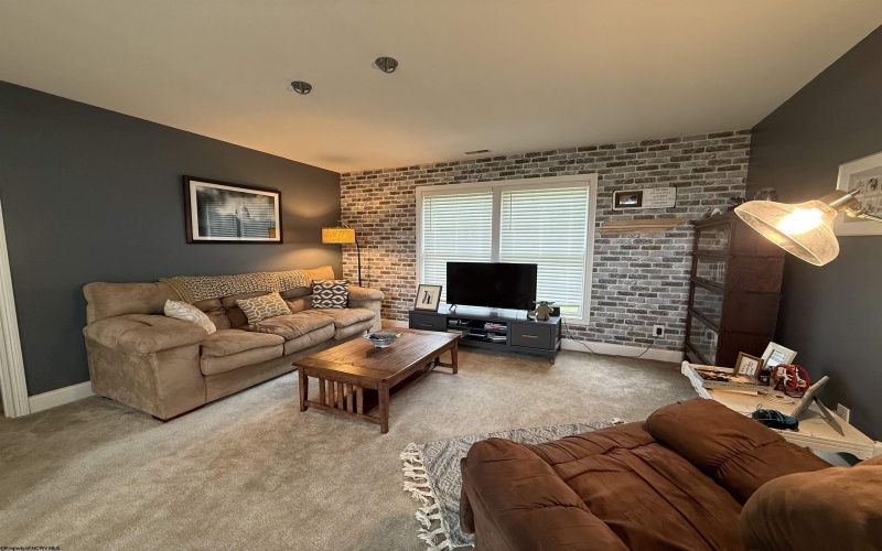 1404 Arcadia Drive, Fairmont, West Virginia 26554, 3 Bedrooms Bedrooms, 9 Rooms Rooms,2 BathroomsBathrooms,Single Family Detached,For Sale,Arcadia,10159808
