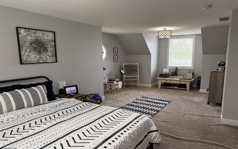 1404 Arcadia Drive, Fairmont, West Virginia 26554, 3 Bedrooms Bedrooms, 9 Rooms Rooms,2 BathroomsBathrooms,Single Family Detached,For Sale,Arcadia,10159808