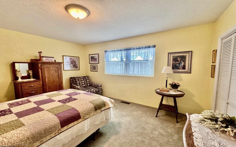 714 Park Avenue, Fairmont, West Virginia 26554, 3 Bedrooms Bedrooms, 11 Rooms Rooms,2 BathroomsBathrooms,Single Family Detached,For Sale,Park,10159827