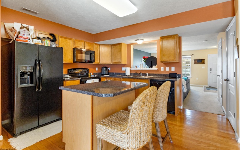 19 Stafford Circle, Fairmont, West Virginia 26554, 3 Bedrooms Bedrooms, 7 Rooms Rooms,2 BathroomsBathrooms,Single Family Attached,For Sale,Stafford,10159820