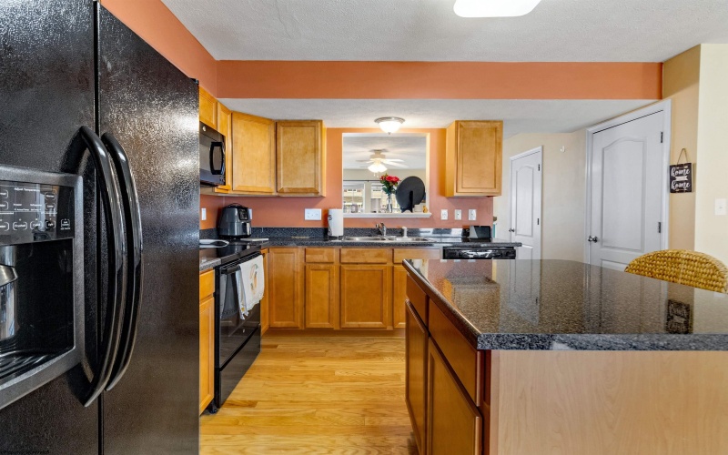 19 Stafford Circle, Fairmont, West Virginia 26554, 3 Bedrooms Bedrooms, 7 Rooms Rooms,2 BathroomsBathrooms,Single Family Attached,For Sale,Stafford,10159820