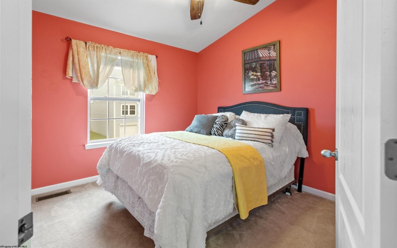 19 Stafford Circle, Fairmont, West Virginia 26554, 3 Bedrooms Bedrooms, 7 Rooms Rooms,2 BathroomsBathrooms,Single Family Attached,For Sale,Stafford,10159820