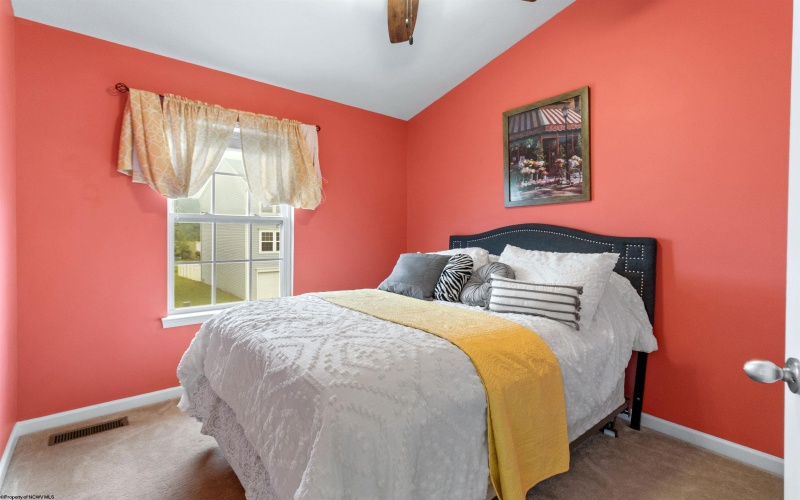19 Stafford Circle, Fairmont, West Virginia 26554, 3 Bedrooms Bedrooms, 7 Rooms Rooms,2 BathroomsBathrooms,Single Family Attached,For Sale,Stafford,10159820