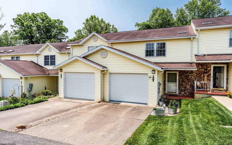1406 Cain Street, Morgantown, West Virginia 26505, 2 Bedrooms Bedrooms, 5 Rooms Rooms,2 BathroomsBathrooms,Single Family Attached,For Sale,Cain,10159823