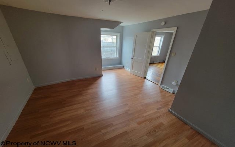 140 Locust Avenue, Fairmont, West Virginia 26554, ,Multi-unit/income,For Sale,Locust,10159815