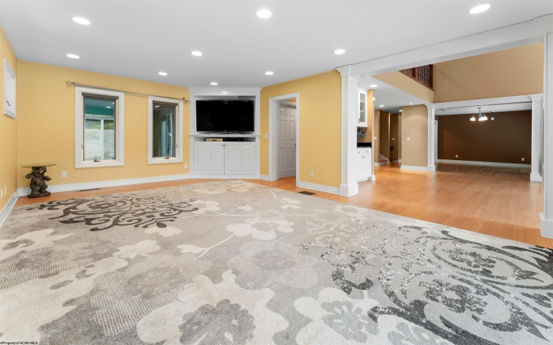 2081 Lakeside Estates, Morgantown, West Virginia 26508, 4 Bedrooms Bedrooms, 15 Rooms Rooms,3 BathroomsBathrooms,Single Family Detached,For Sale,Lakeside,10159825