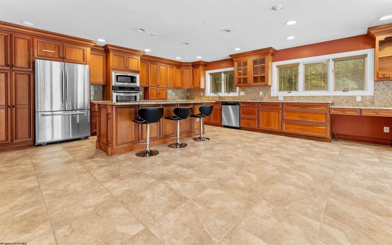 2081 Lakeside Estates, Morgantown, West Virginia 26508, 4 Bedrooms Bedrooms, 15 Rooms Rooms,3 BathroomsBathrooms,Single Family Detached,For Sale,Lakeside,10159825