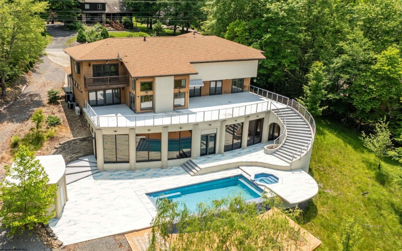 2081 Lakeside Estates, Morgantown, West Virginia 26508, 4 Bedrooms Bedrooms, 15 Rooms Rooms,3 BathroomsBathrooms,Single Family Detached,For Sale,Lakeside,10159825