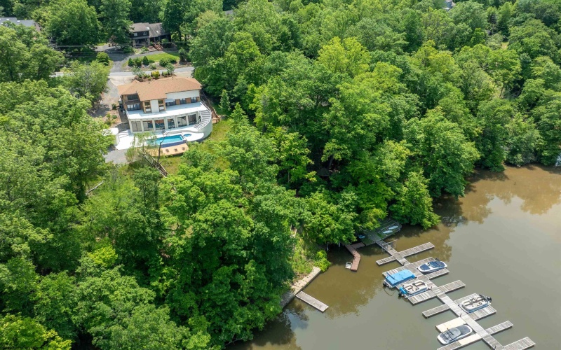 2081 Lakeside Estates, Morgantown, West Virginia 26508, 4 Bedrooms Bedrooms, 15 Rooms Rooms,3 BathroomsBathrooms,Single Family Detached,For Sale,Lakeside,10159825