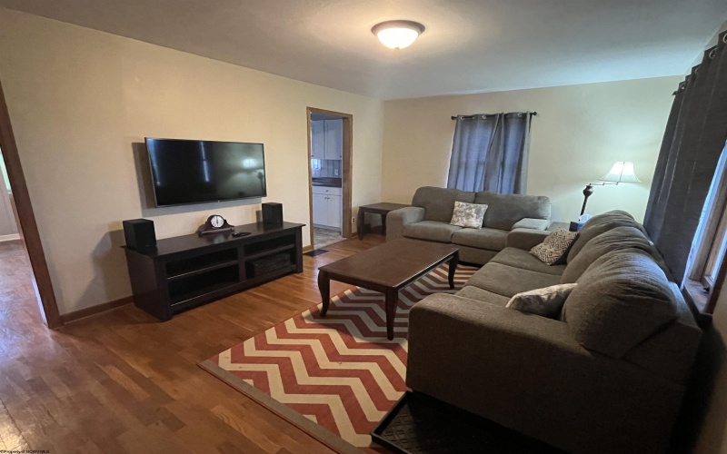 306 Thomas Avenue, Nutter Fort, West Virginia 26301, 2 Bedrooms Bedrooms, 5 Rooms Rooms,1 BathroomBathrooms,Single Family Detached,For Sale,Thomas,10159822
